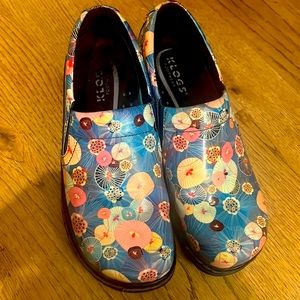 Klogs Footwear - slip resistant/ non marking 8.5